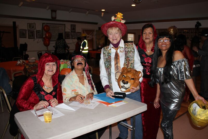 File:TwohieWithRocklandCentennialLionsClubHalloweenFundRaiser2011.jpg